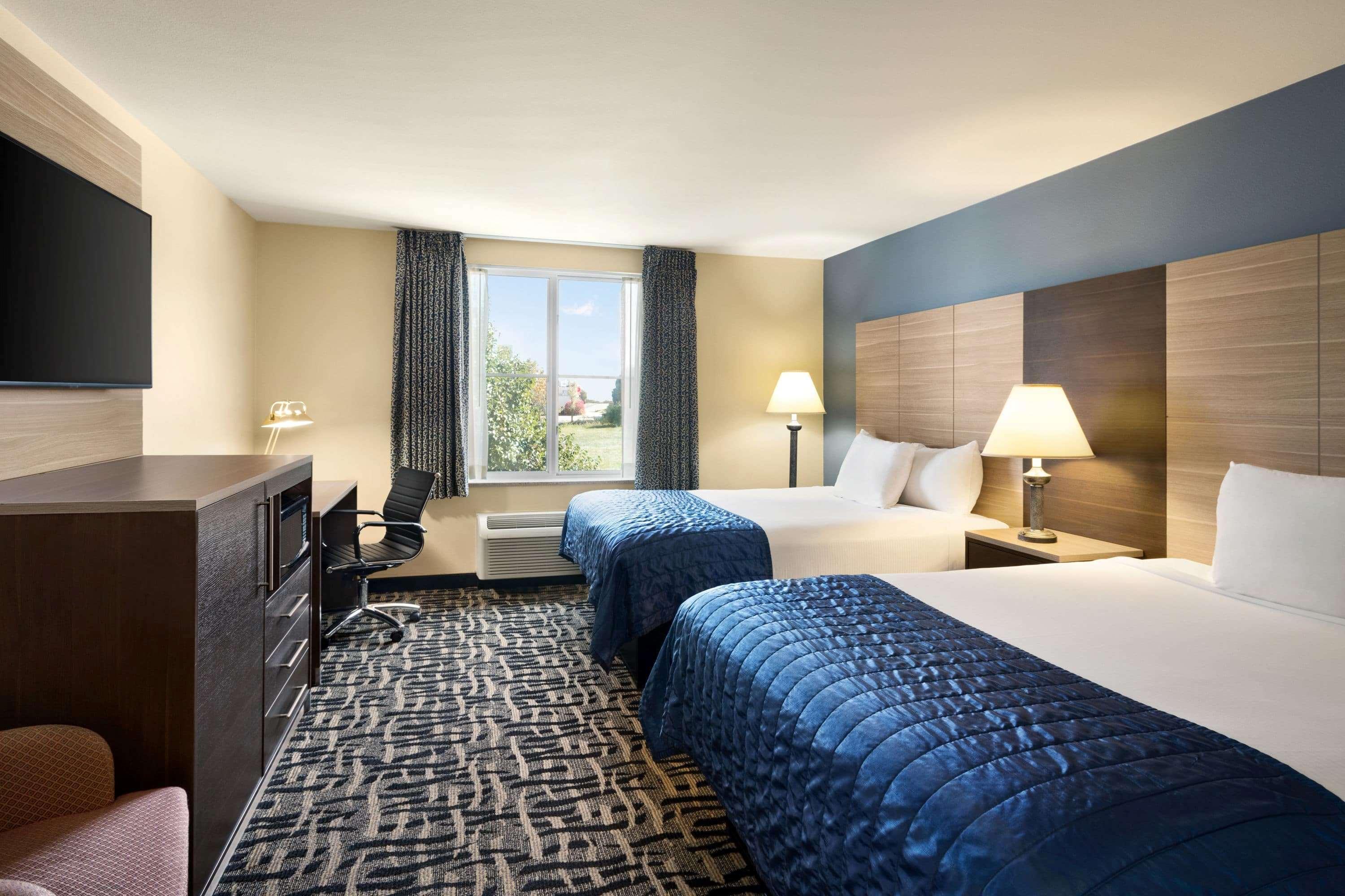Baymont By Wyndham Ft. Leonard/Saint Robert Hotel Екстериор снимка