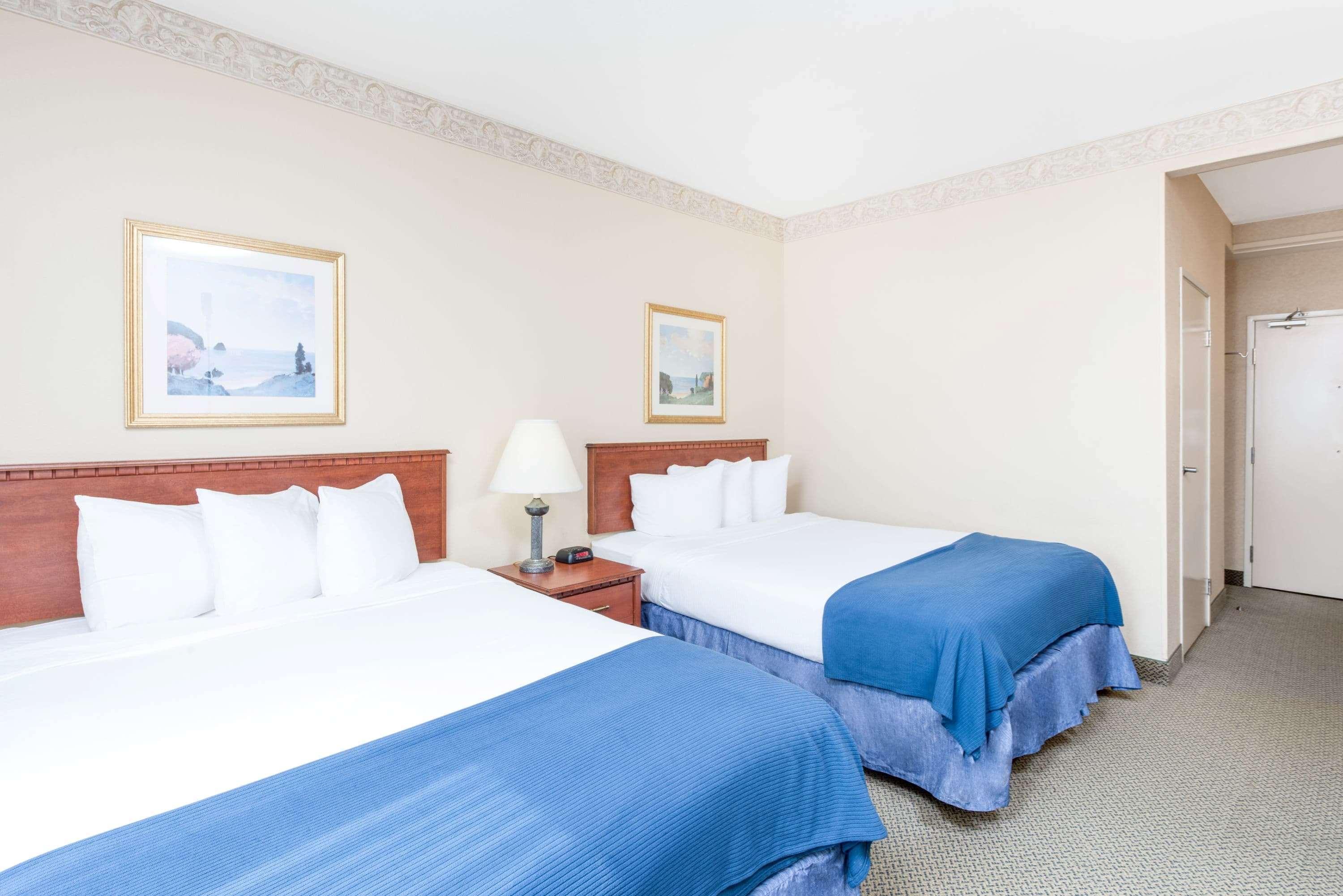 Baymont By Wyndham Ft. Leonard/Saint Robert Hotel Екстериор снимка