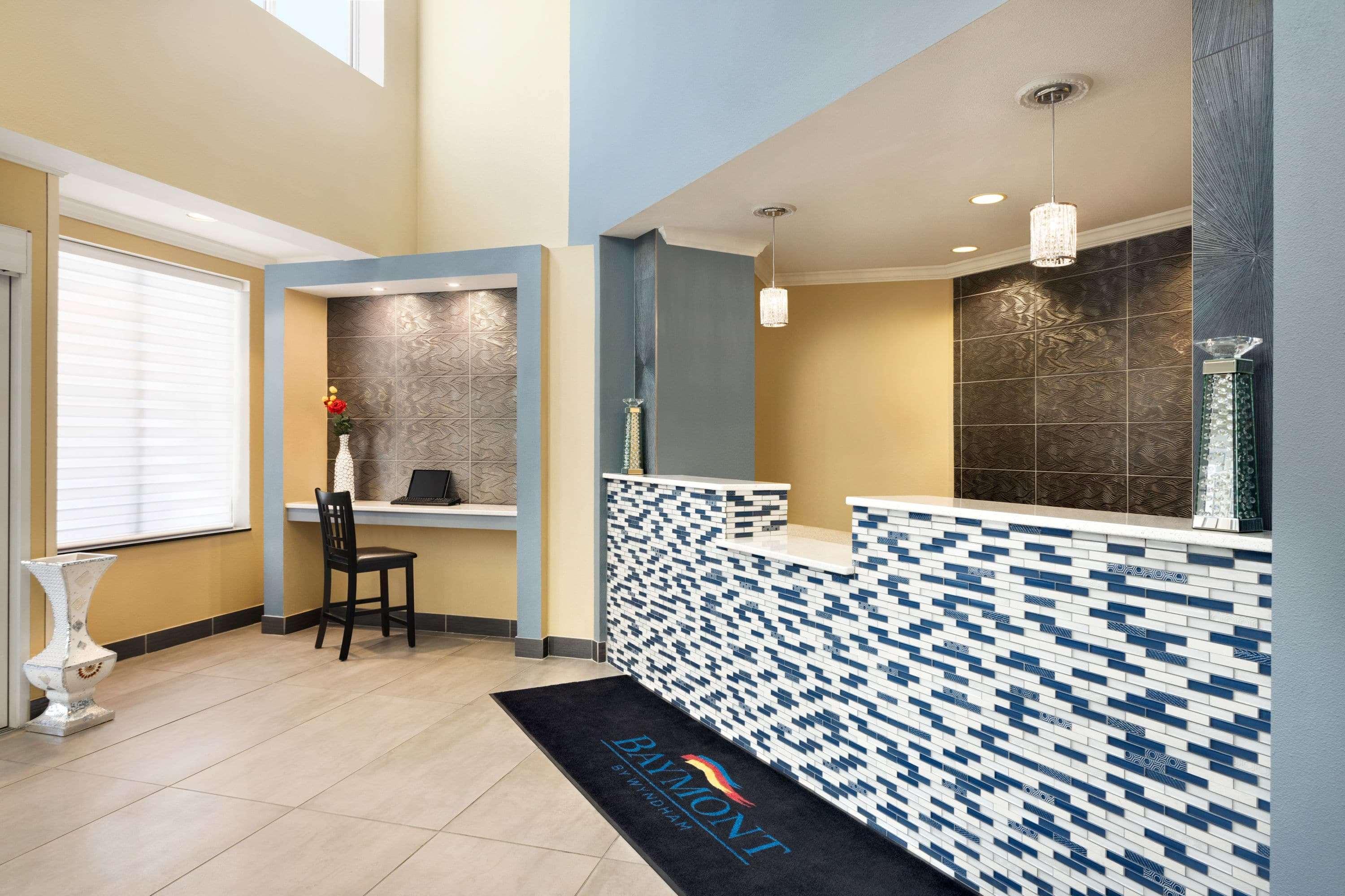 Baymont By Wyndham Ft. Leonard/Saint Robert Hotel Екстериор снимка