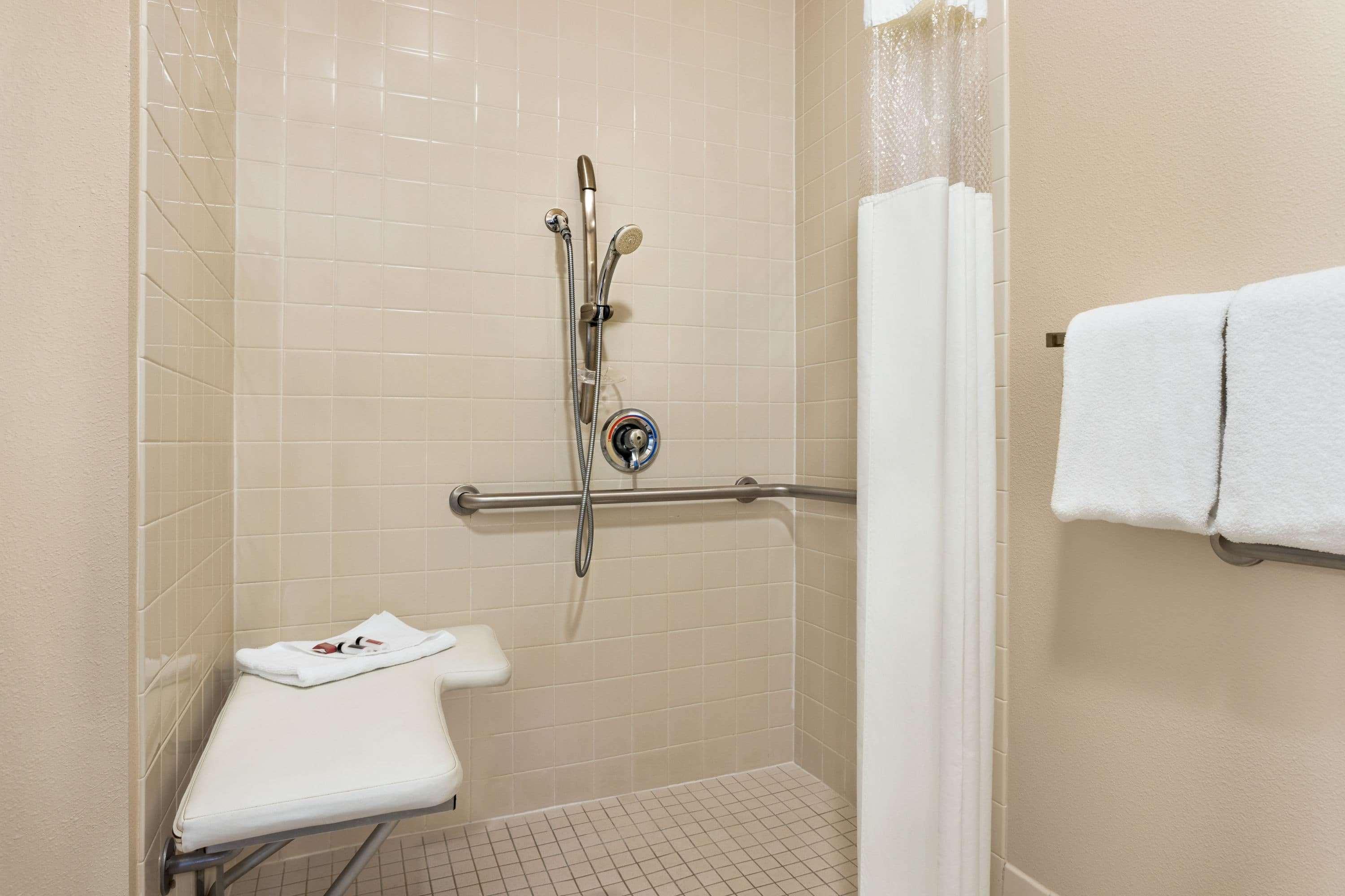 Baymont By Wyndham Ft. Leonard/Saint Robert Hotel Екстериор снимка